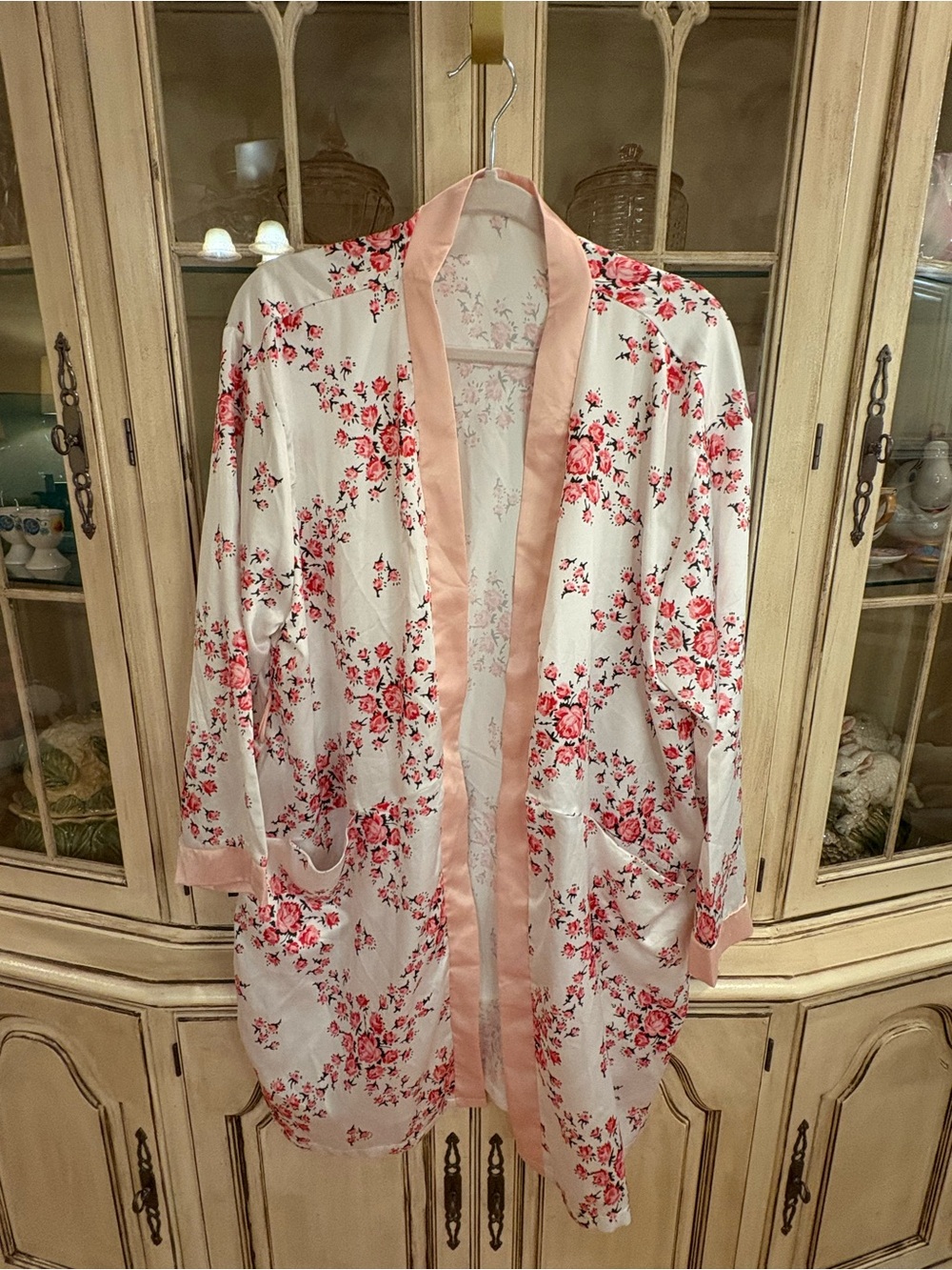 Morgan Lane White Satin Robe with Pink Floral Print